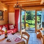 Park Village Apartmanhotel 4*