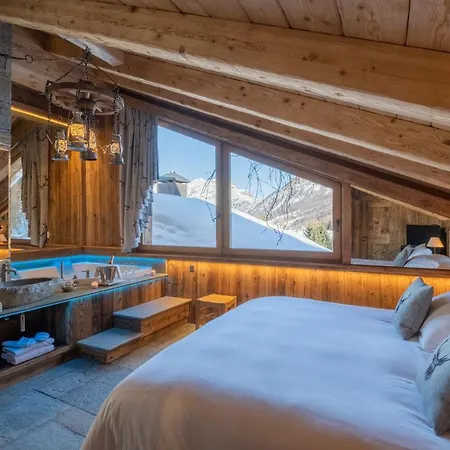 Park Village Aparthotel 3*